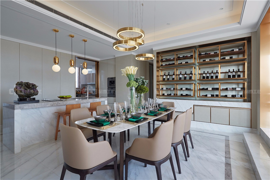 整木定制加盟要關(guān)注那些?(圖2) 整木定制加盟要關(guān)注那些?(圖2)