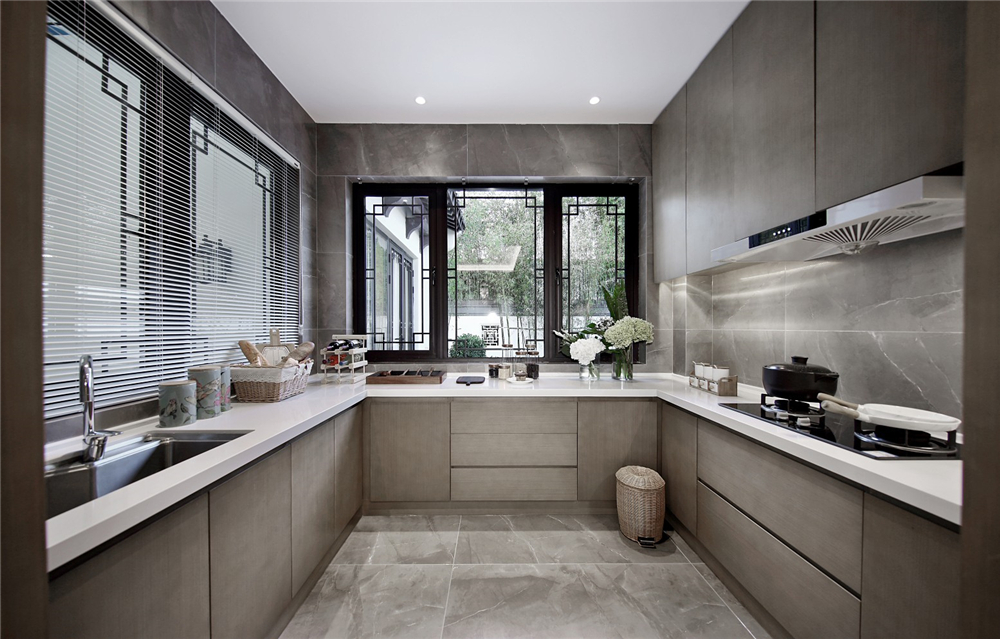 原木與實木復(fù)合的區(qū)別在于哪里?(圖2) 原木與實木復(fù)合的區(qū)別在于哪里?(圖2)